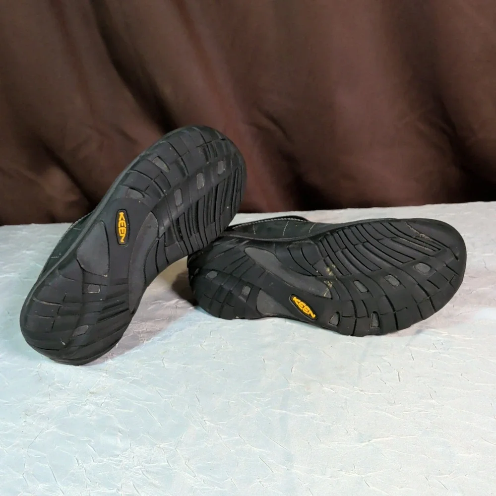 KEEN Presidio Shoes Womens Size 9 Hiking Sneakers Black Leather Gorpcore Chunky